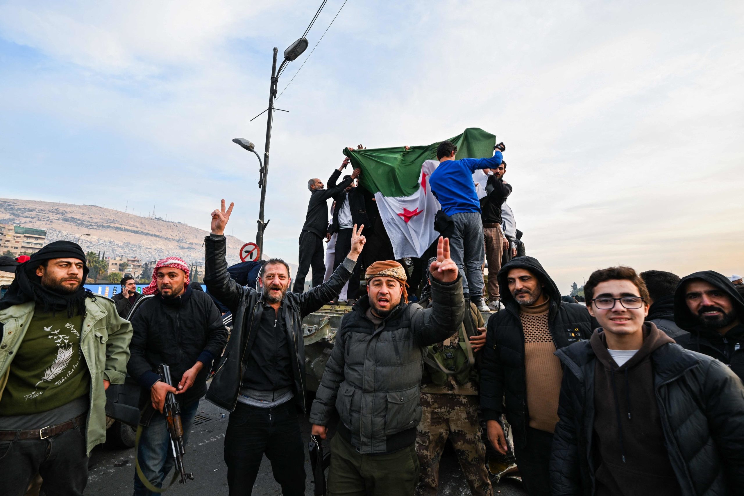 El camino hacia la reconstrucción y reconciliación en Siria será complicado, pero este momento puede ser visto como una oportunidad para reimaginar el futuro de una nación marcada por años de sufrimiento.