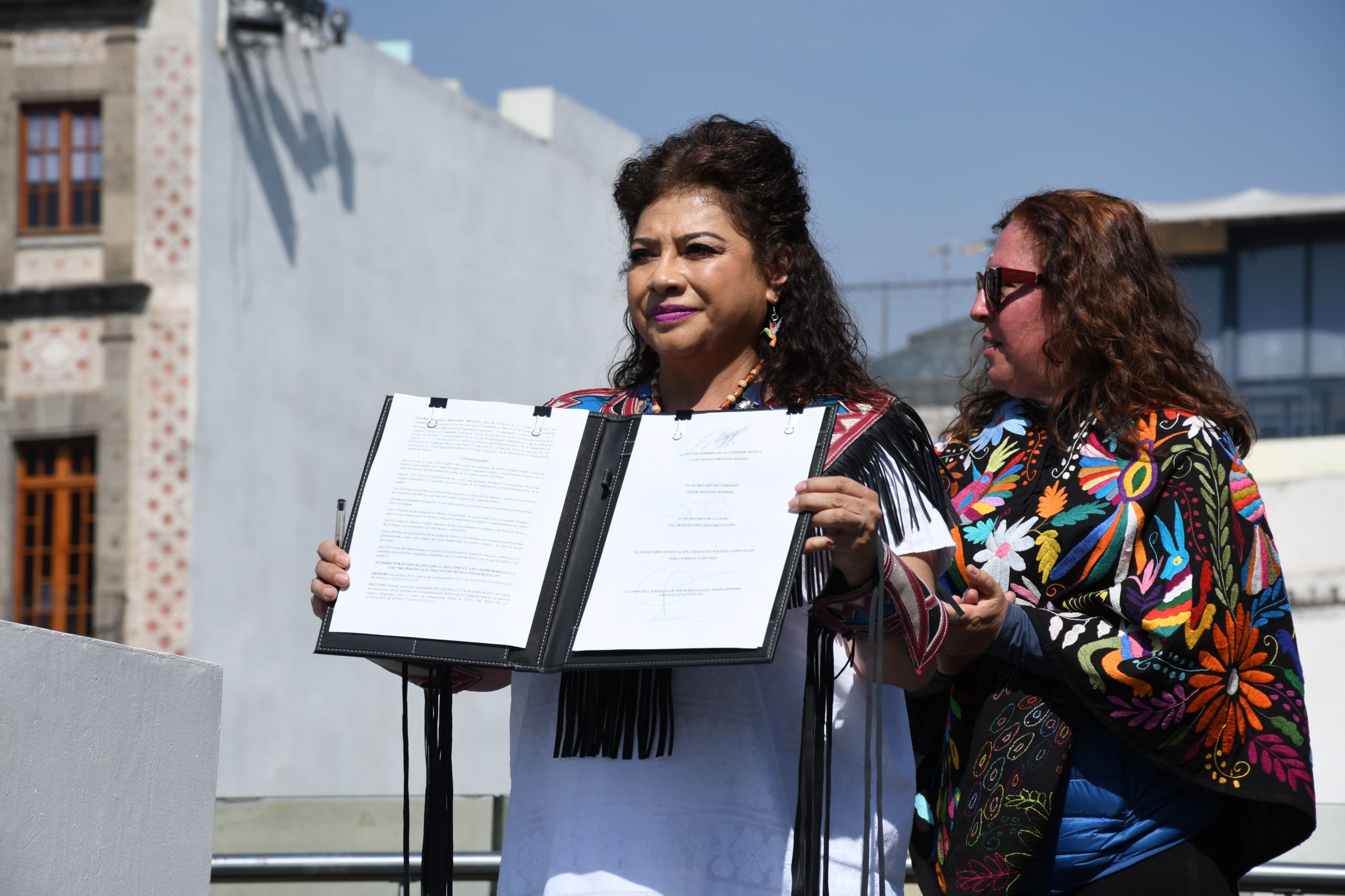 La iniciativa busca involucrar a diversos sectores de la comunidad en un proceso amplio y plural, con el objetivo de reflejar la riqueza cultural y la historia de Tenochtitlan en el nuevo escudo.