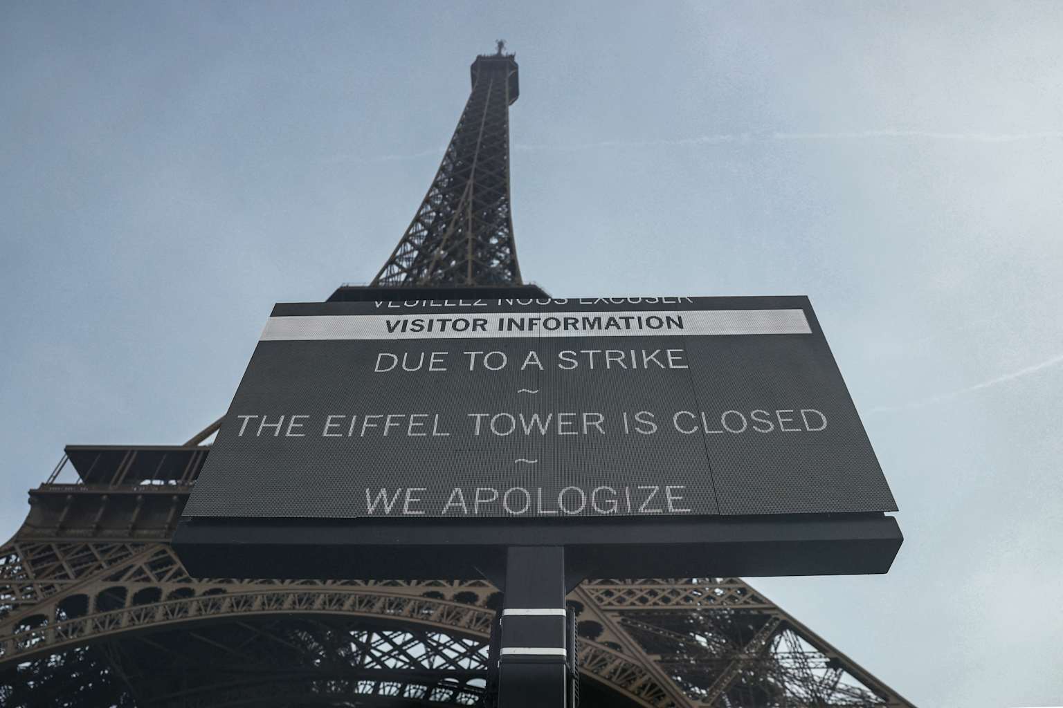 FRANCE-MONUMENT-TOURISM-SOCIAL-STRIKE-UNIONS